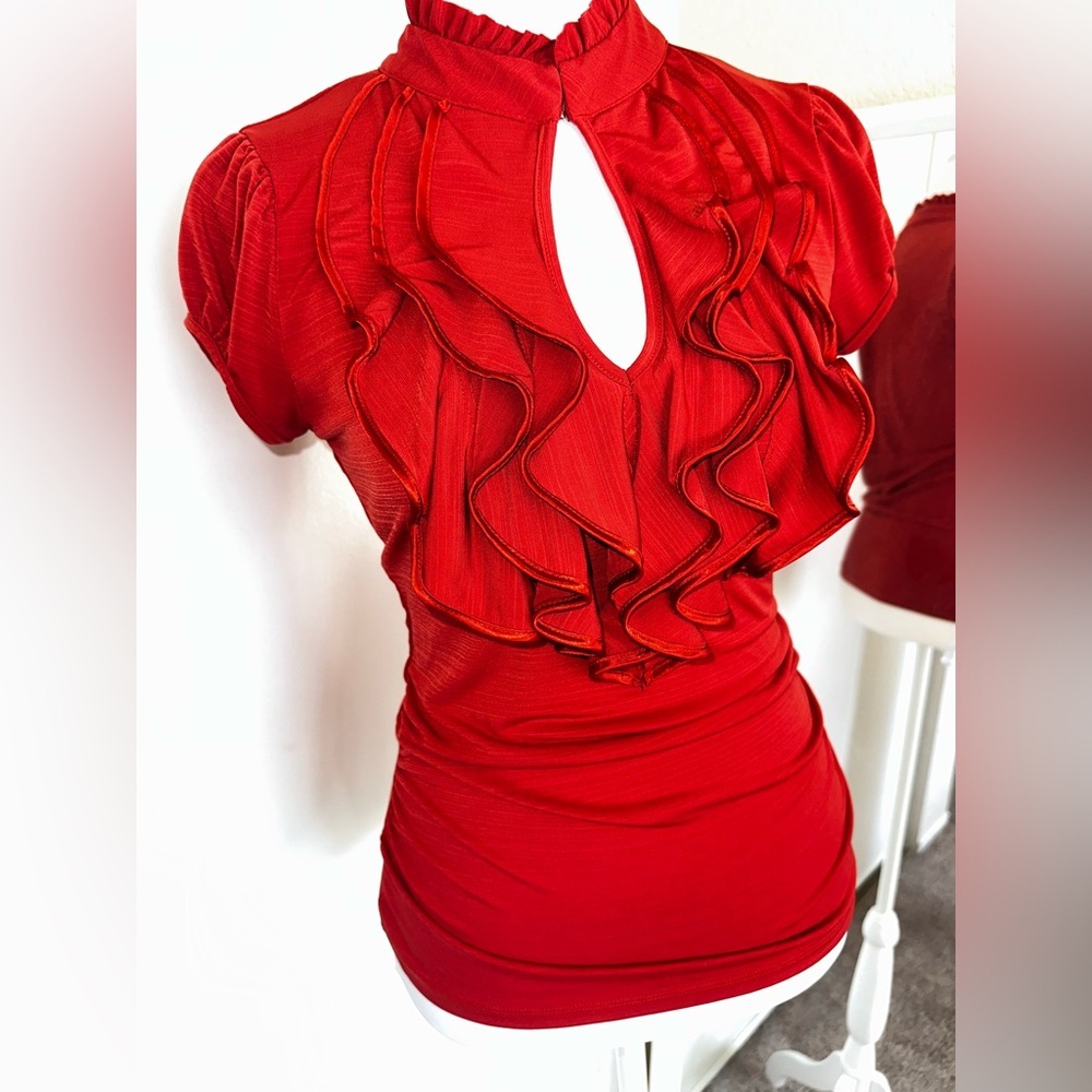 Y2K Ruffled Keyhole Top in burnt orange red color with roughed waist cap sleeves